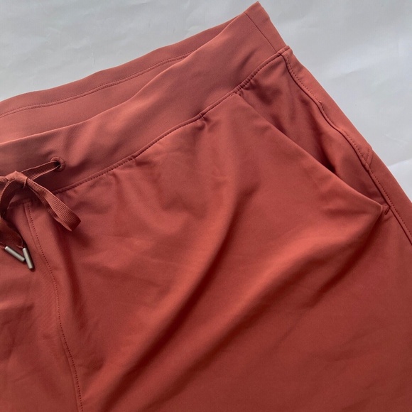 Old Navy Shorts High Rise Go Dry PowerSoft Drawstring Waist Size XL Rust - Picture 2 of 5